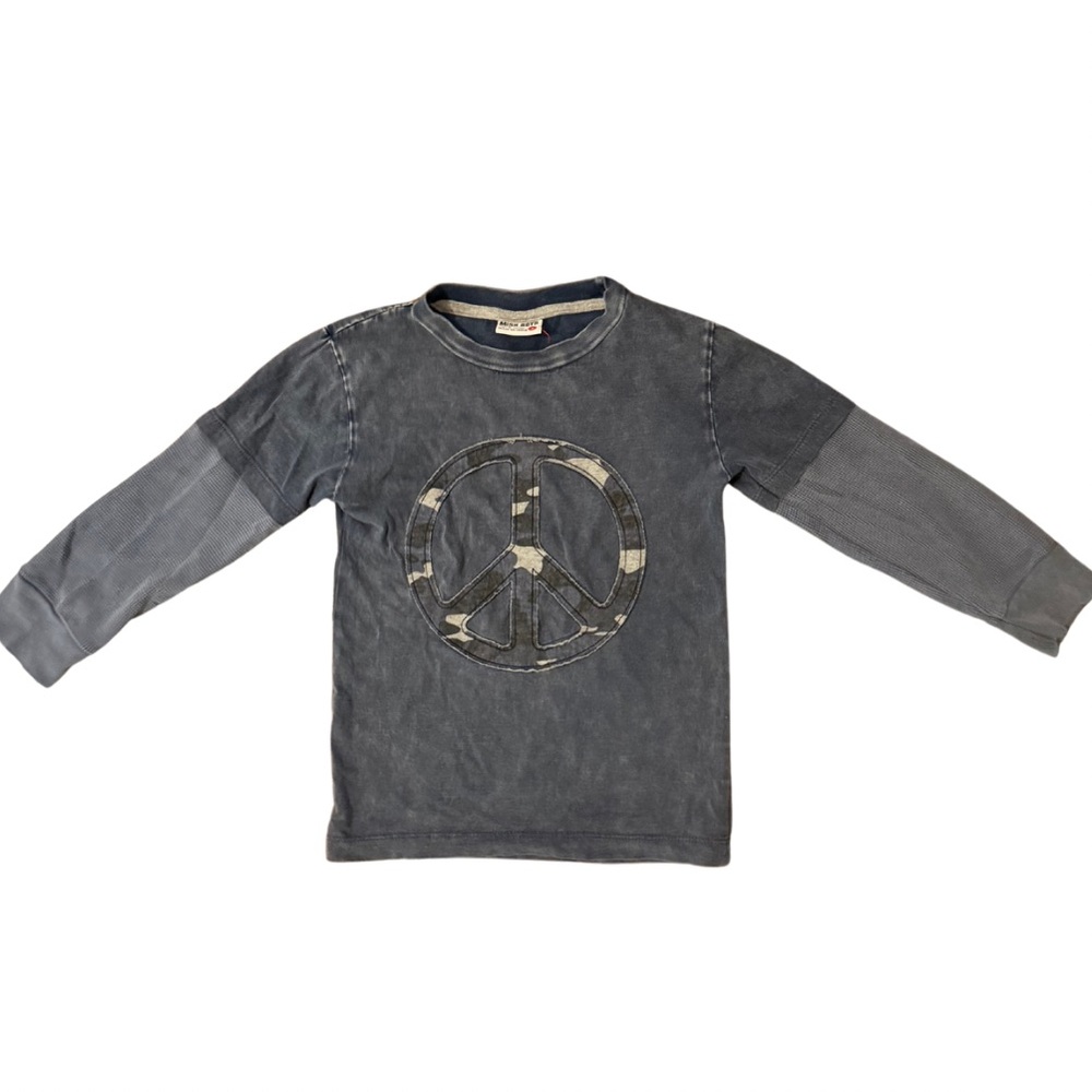 Mish Boys blue with camo peace sign long sleeve top boys size 4 like new